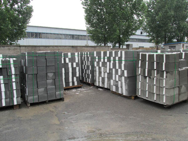 保溫砌塊設備性能介紹 保溫砌塊設備性能介紹